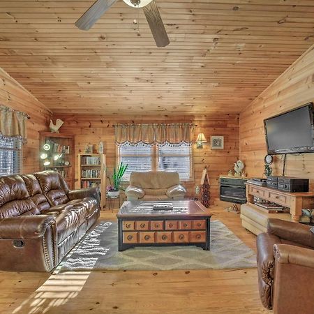 Franklin Cabin With Porch Near Hiking And Waterfalls! Buitenkant foto